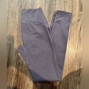 Alphalete surface elevation leggings